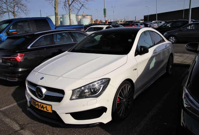 Mercedes-Benz CLA 45 AMG C117