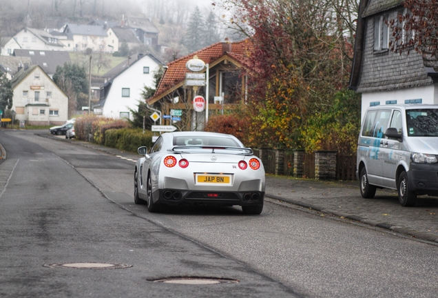 Nissan GT-R