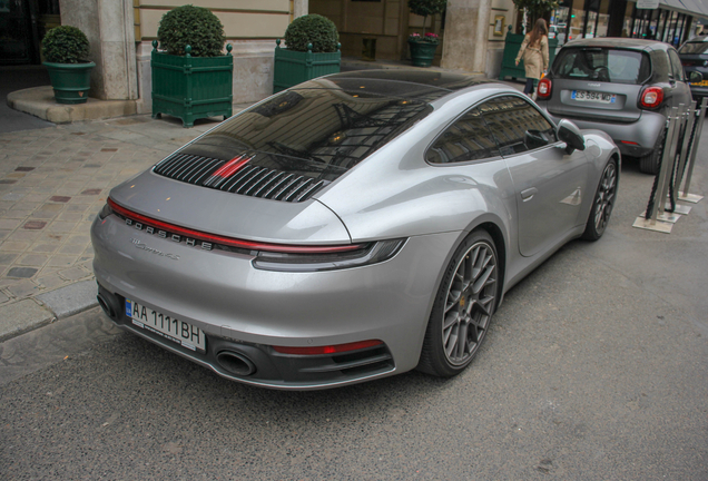 Porsche 992 Carrera 4S