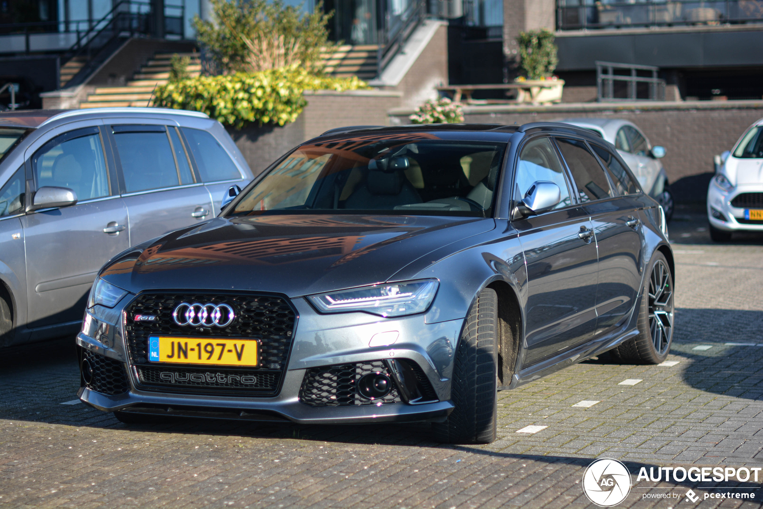 Audi RS6 Avant C7 2015