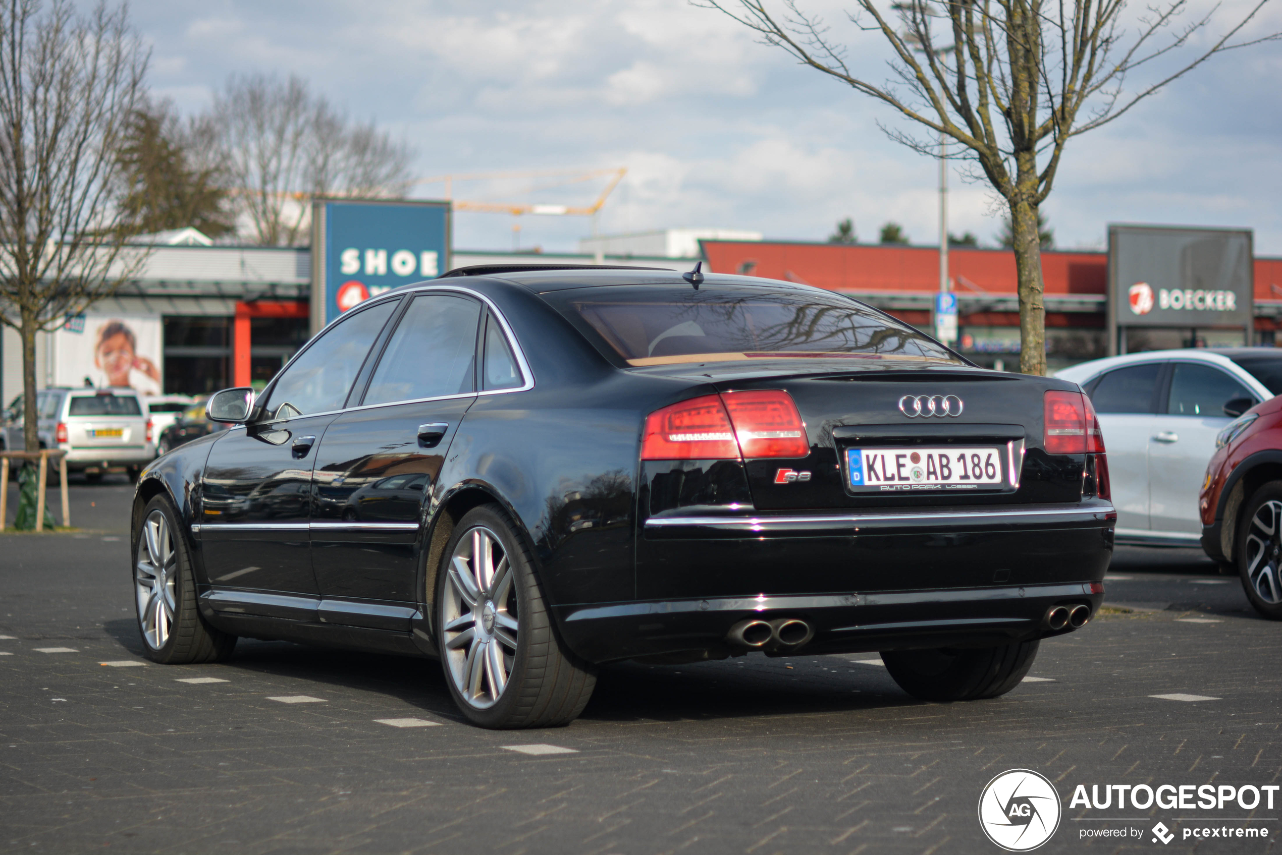 Audi S8 D3