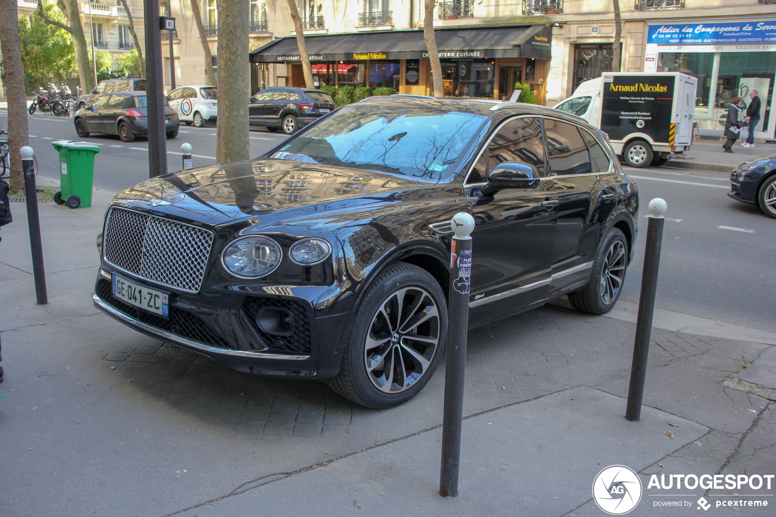 Bentley Bentayga Hybrid 2021