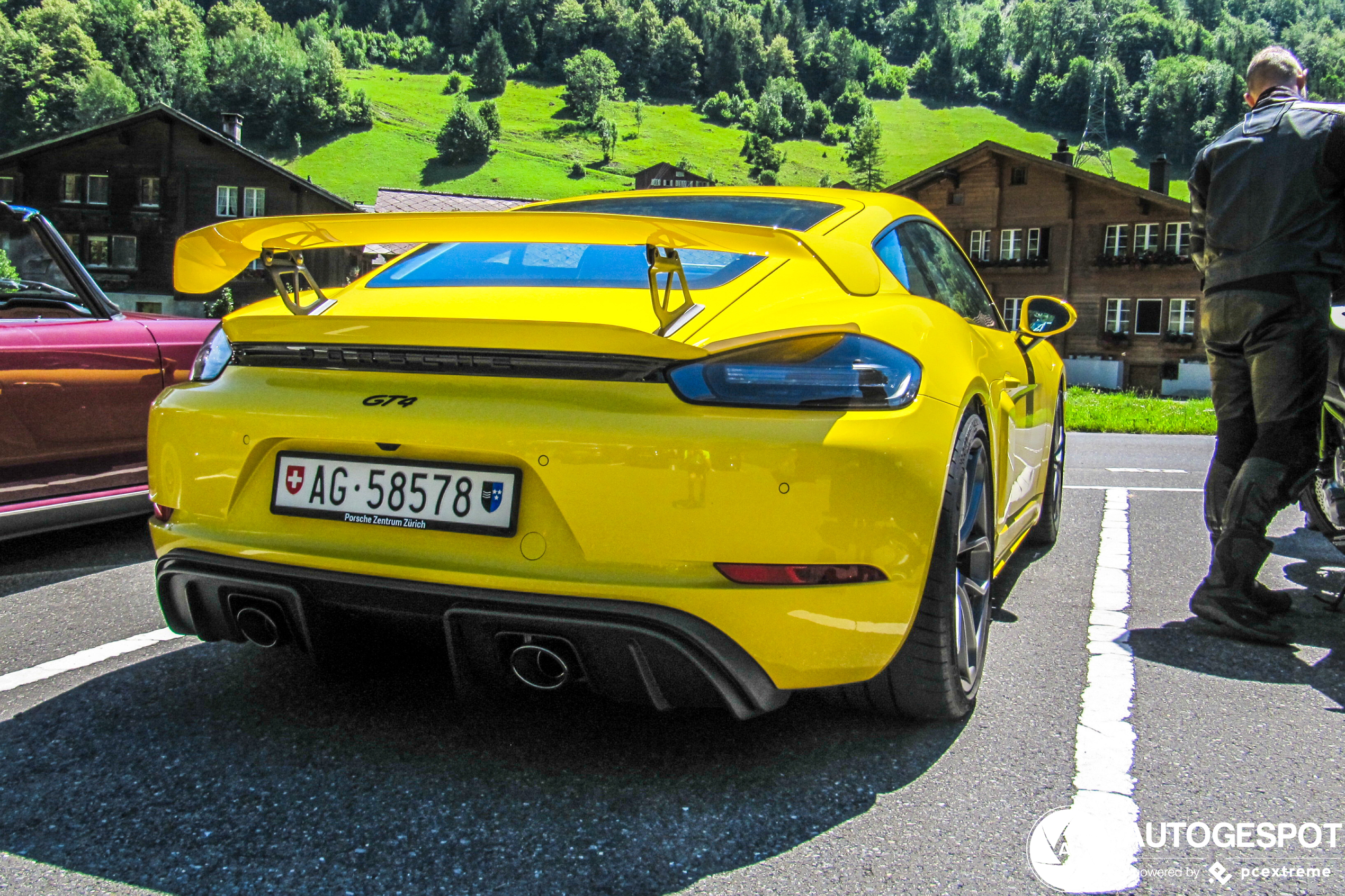 Porsche 718 Cayman GT4