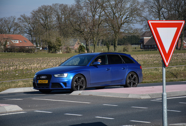 Audi RS4 Avant B8