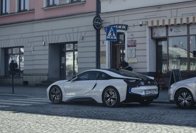 BMW i8