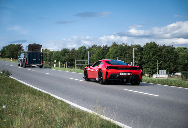 Ferrari 488 Pista