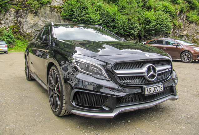 Mercedes-Benz GLA 45 AMG X156