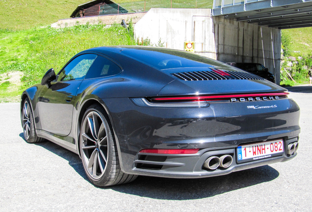 Porsche 992 Carrera 4S