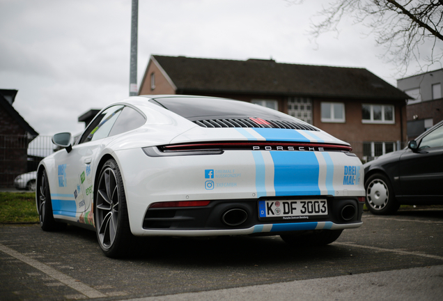 Porsche 992 Carrera 4S