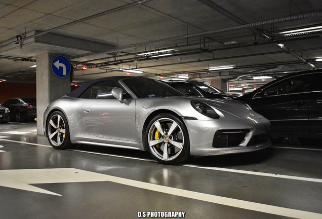 Porsche 992 Carrera 4S Cabriolet