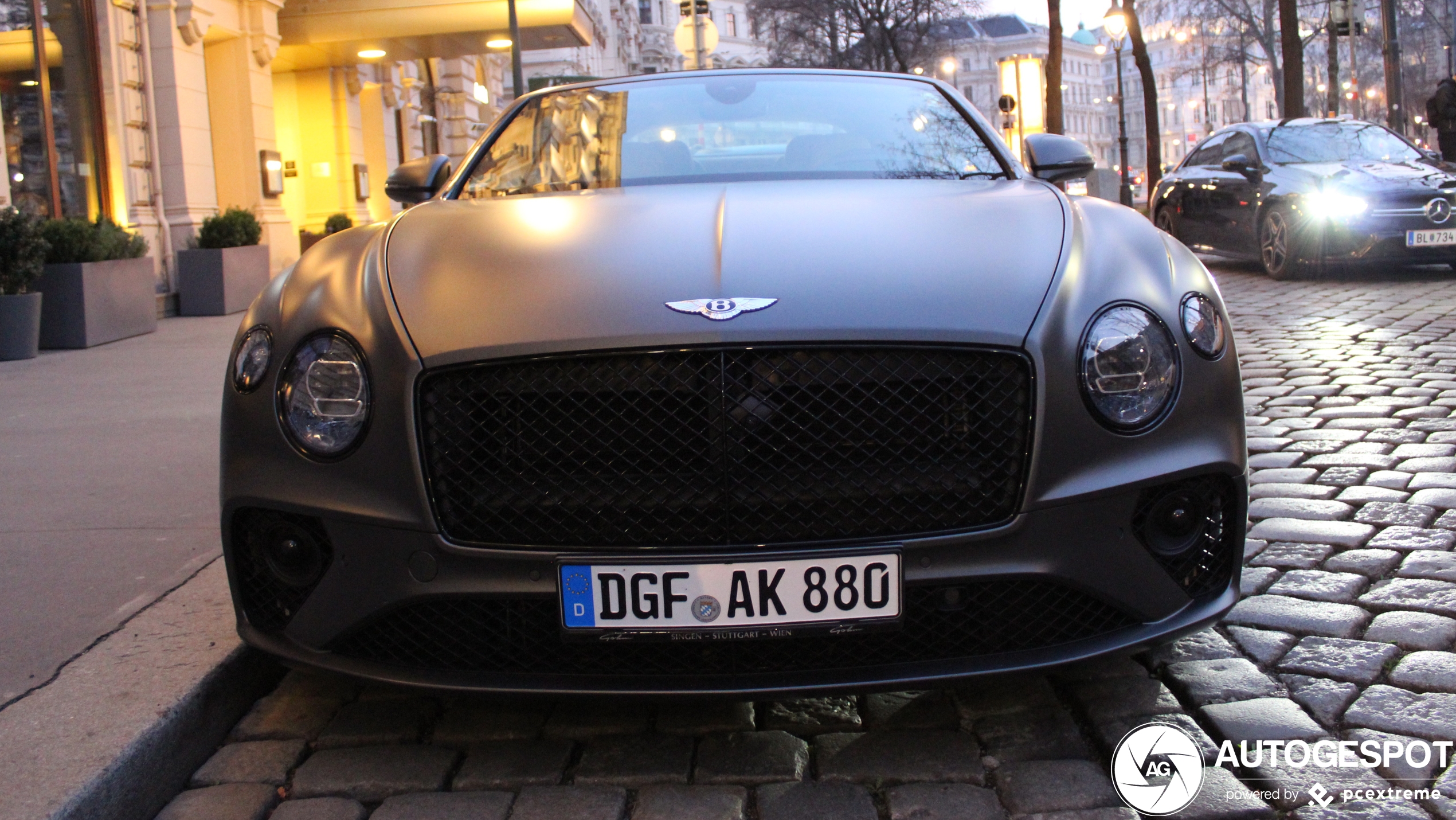 Bentley Continental GTC 2019