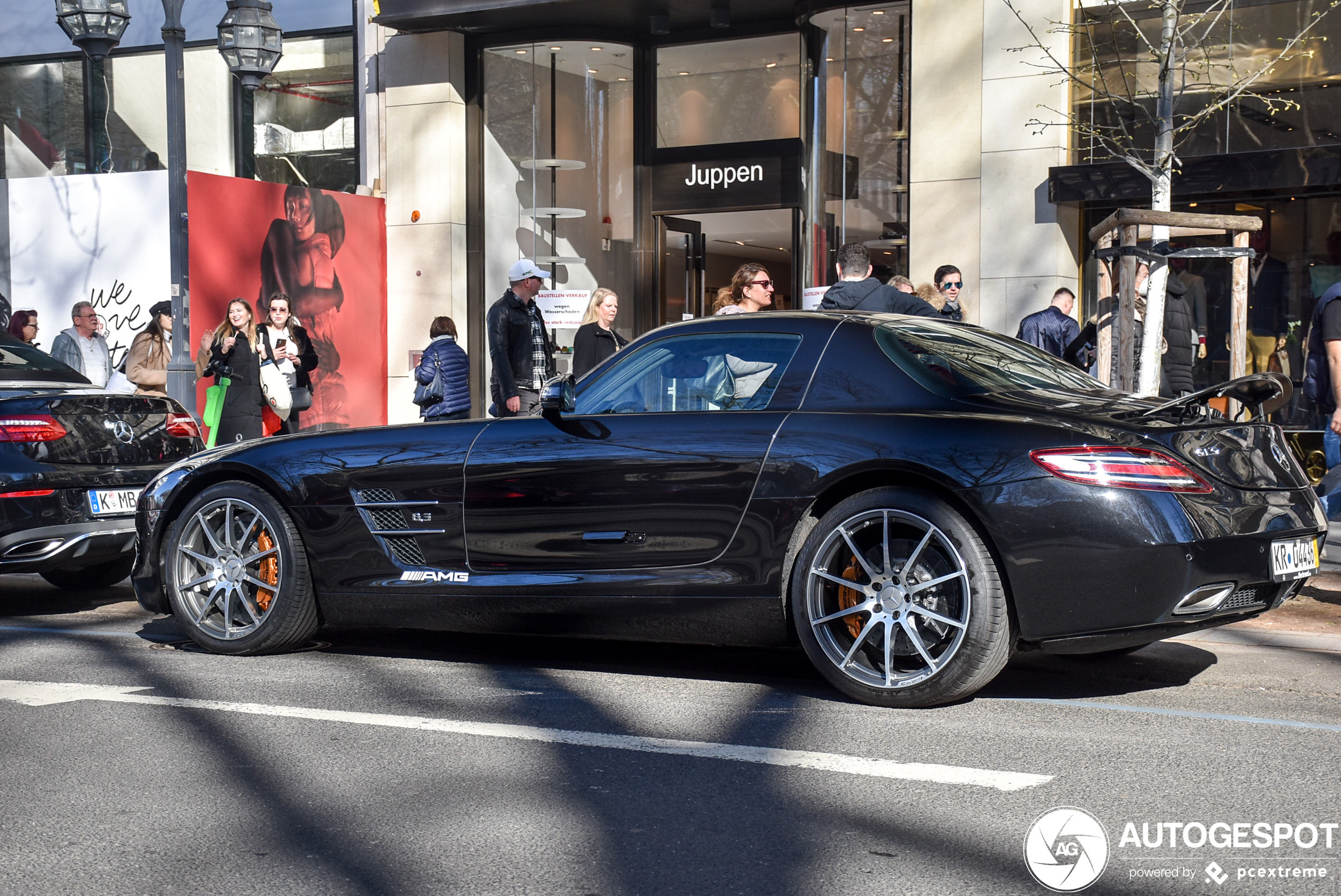 Mercedes-Benz SLS AMG