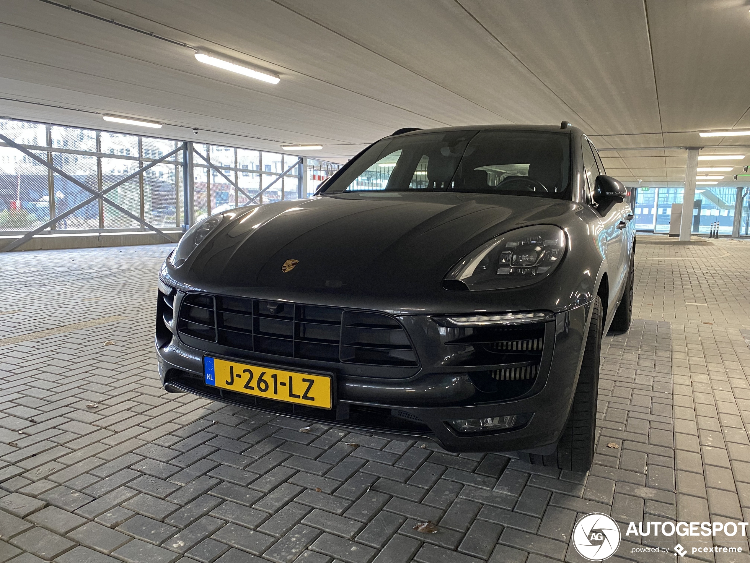 Porsche 95B Macan GTS