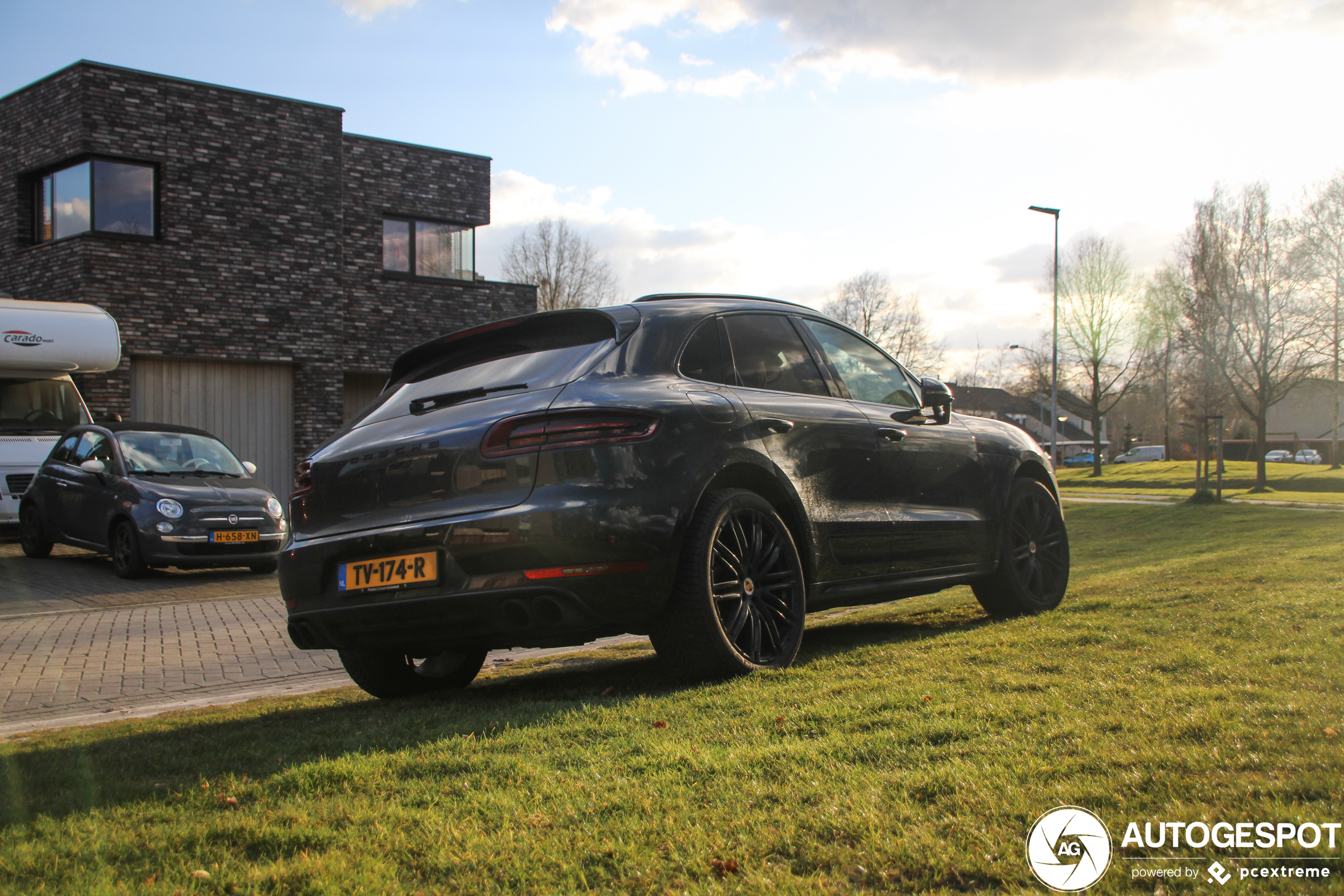 Porsche 95B Macan GTS