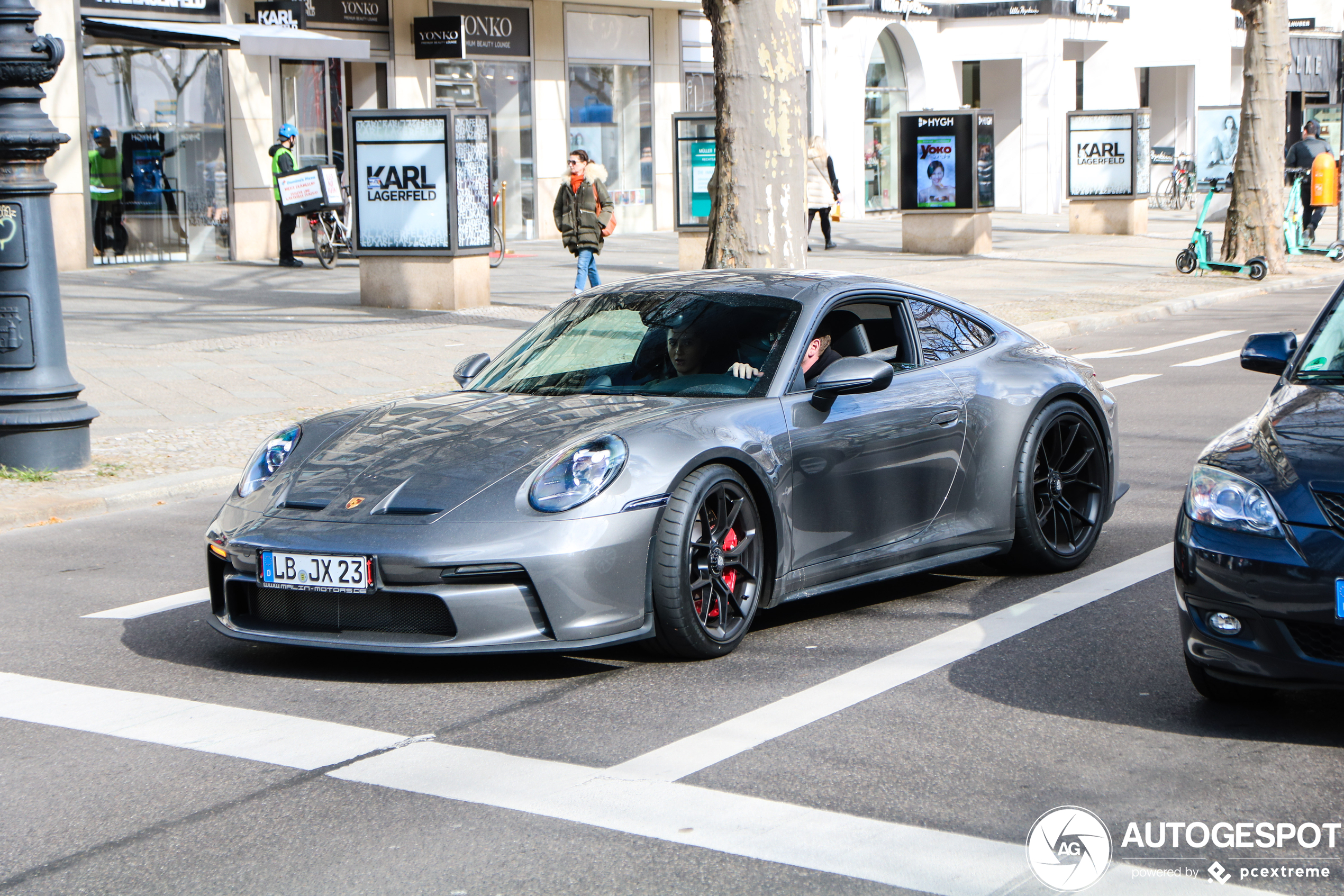 Porsche 992 GT3 Touring