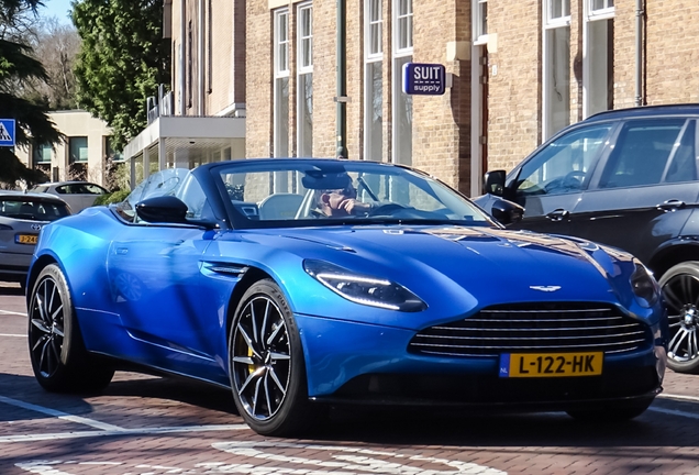 Aston Martin DB11 V8 Volante