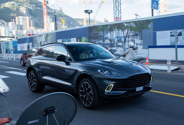 Aston Martin DBX