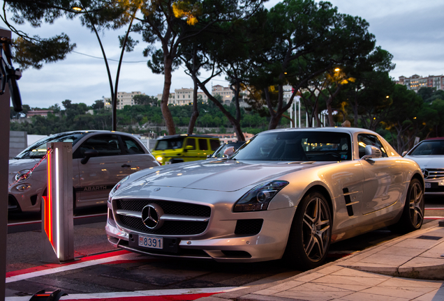 Mercedes-Benz SLS AMG