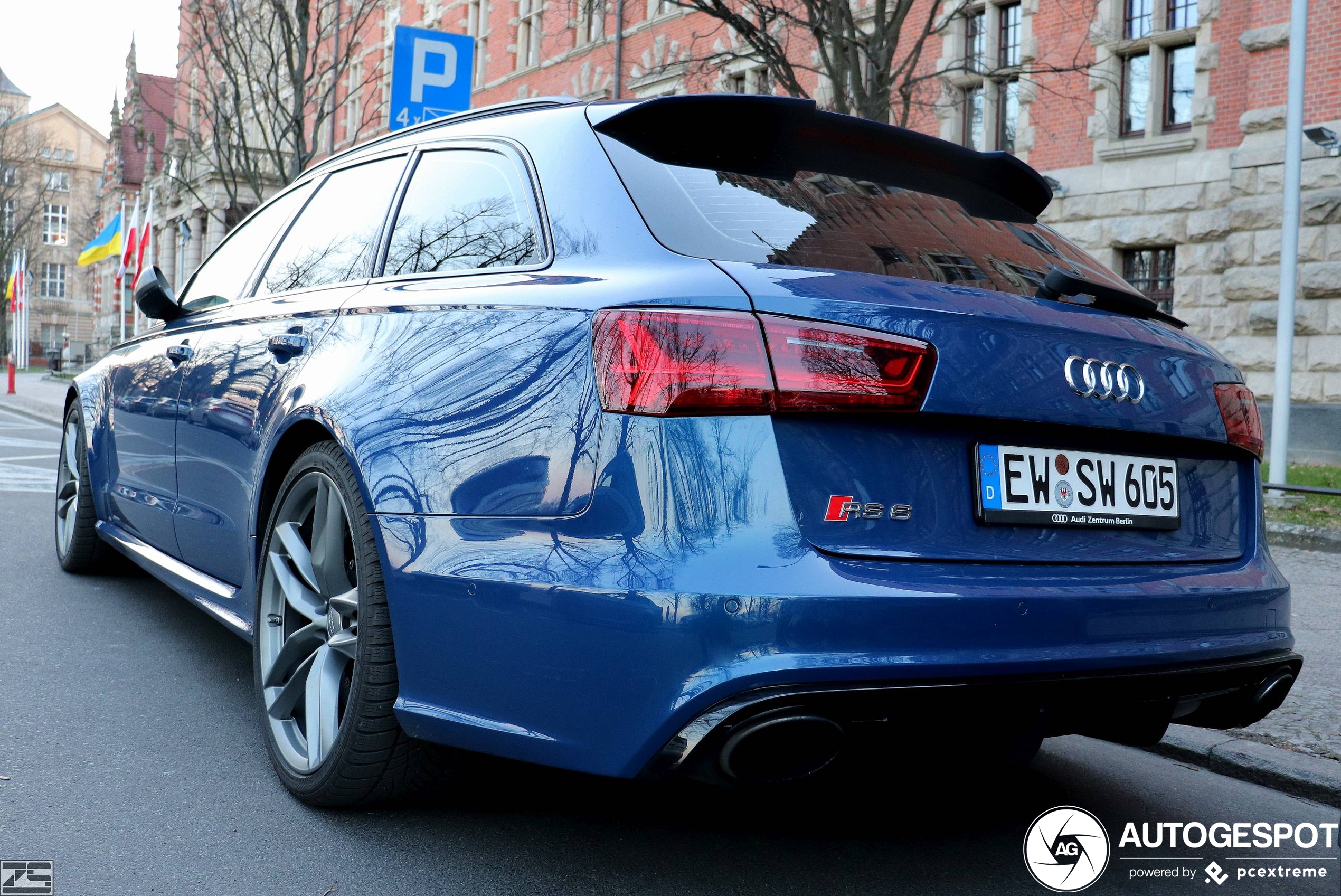 Audi RS6 Avant C7 2015