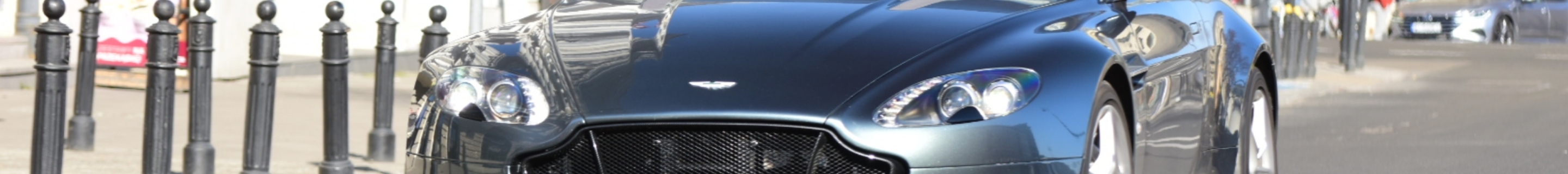 Aston Martin V8 Vantage GT Roadster