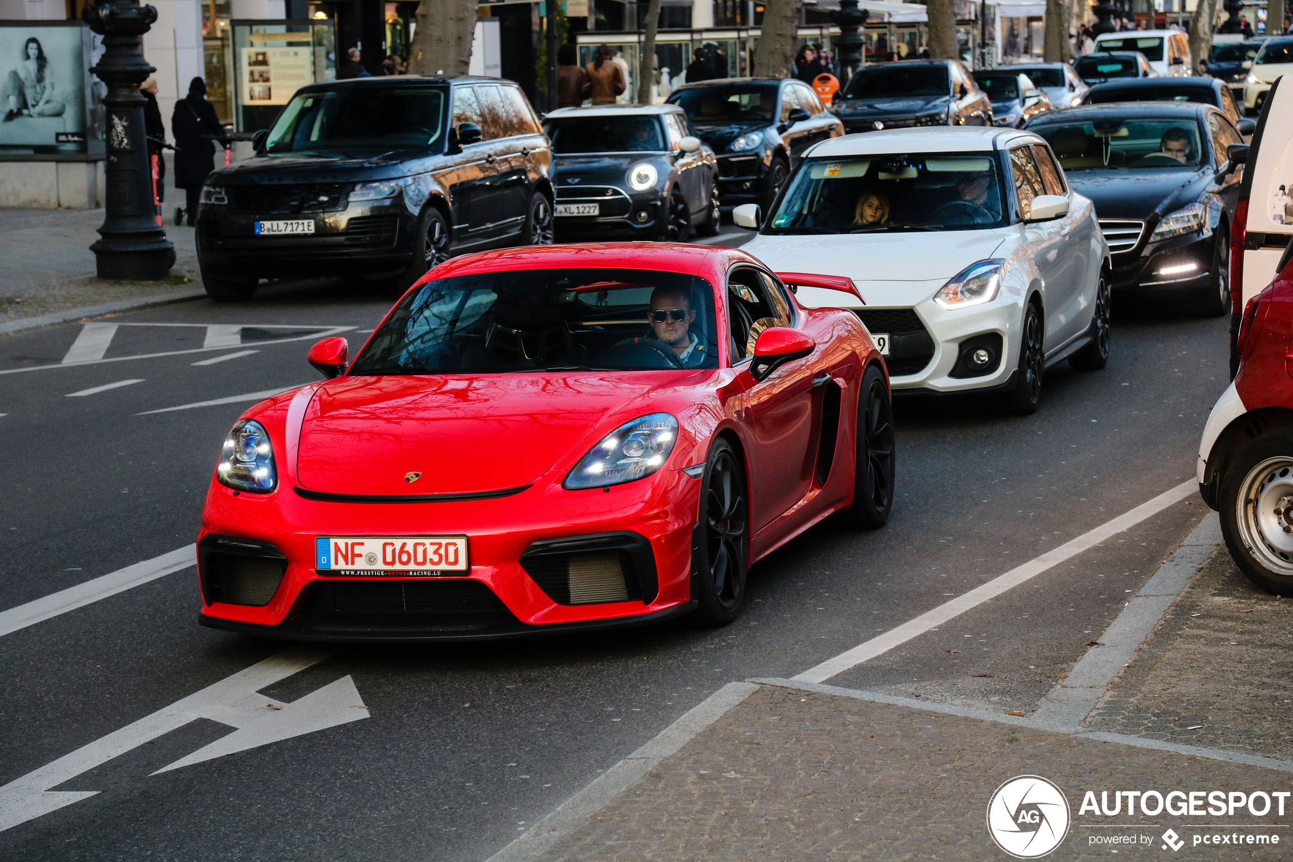 Porsche 718 Cayman GT4