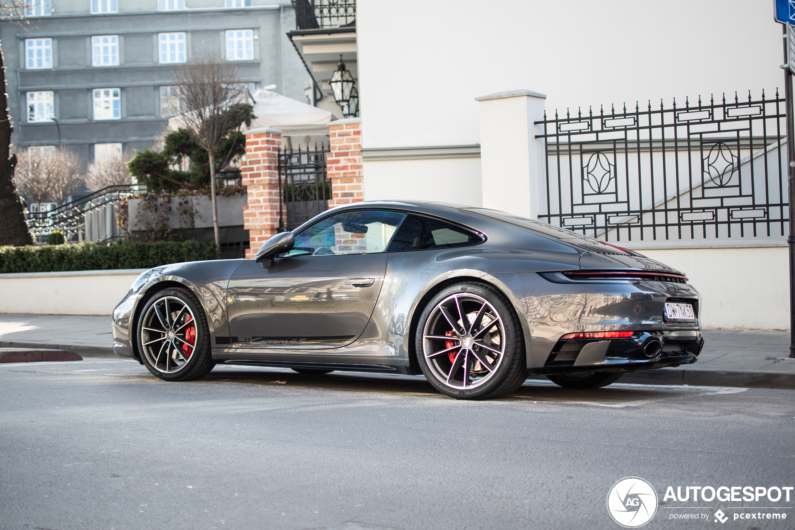 Porsche 992 Carrera 4S