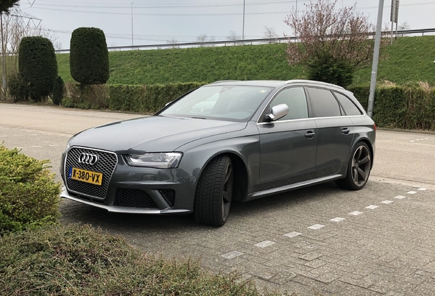 Audi RS4 Avant B8