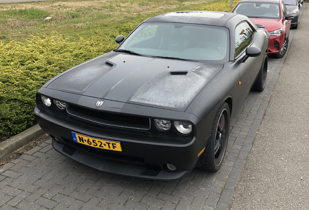 Dodge Challenger SRT-8