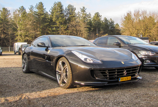 Ferrari GTC4Lusso