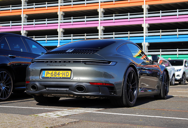 Porsche 992 Carrera GTS