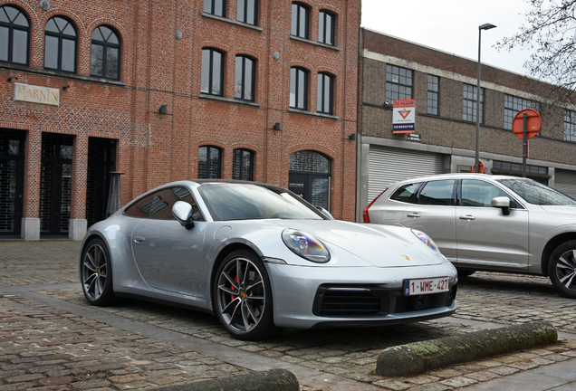 Porsche 992 Carrera 4S