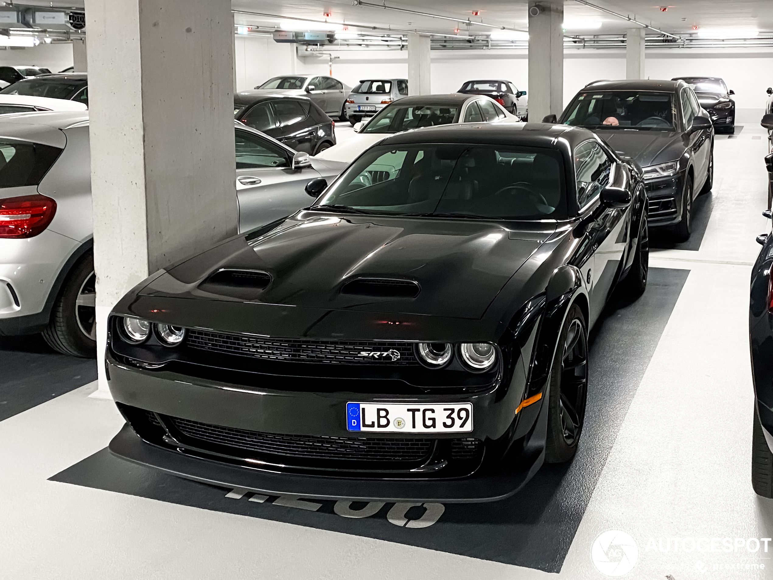 Dodge Challenger SRT Hellcat Widebody