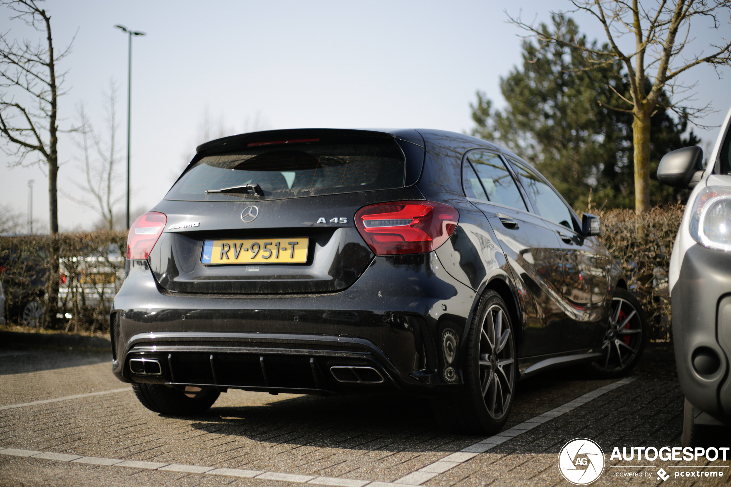 Mercedes-AMG A 45 W176 2015