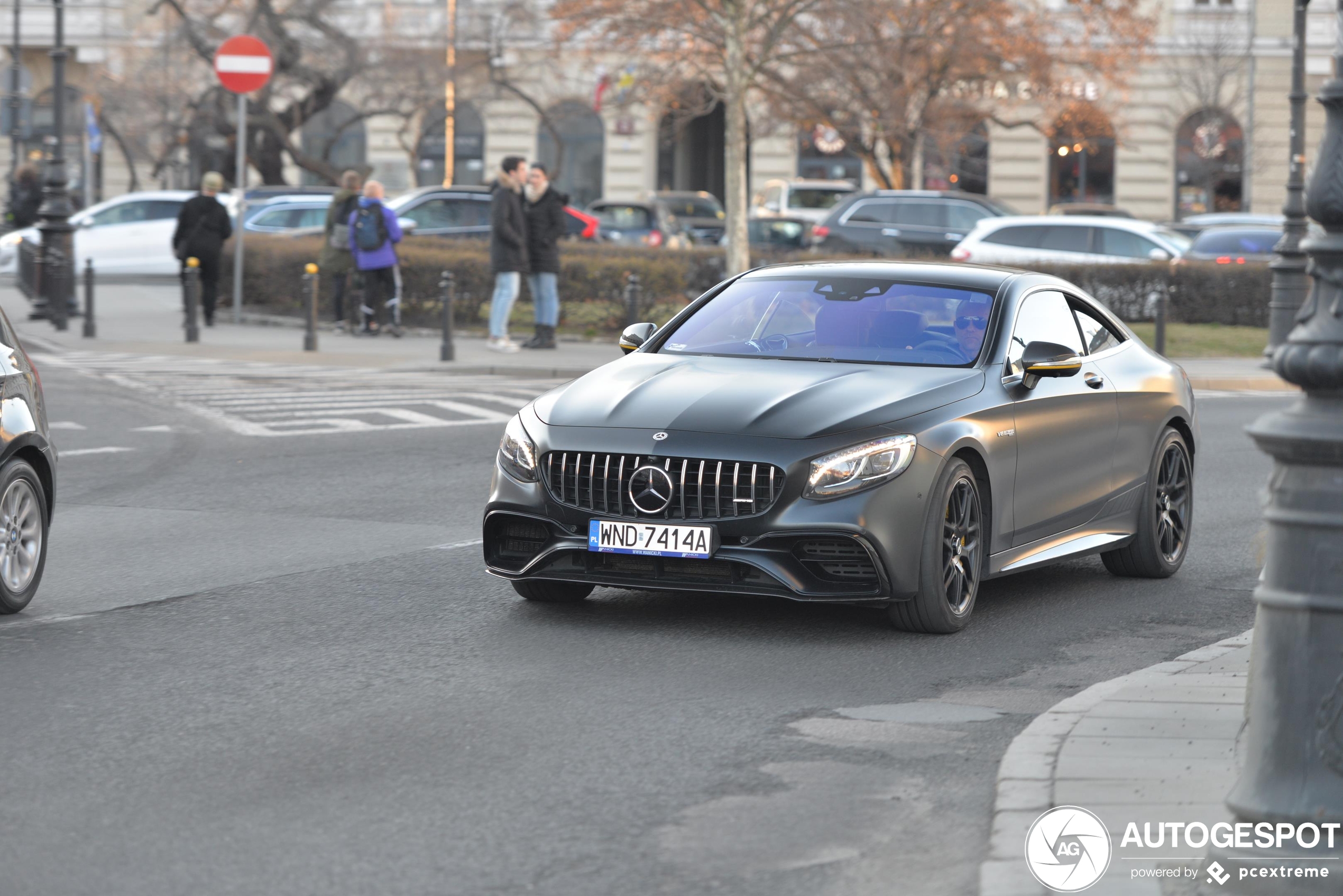 Mercedes-AMG S 63 Coupé C217 2018 Yellow Night Edition