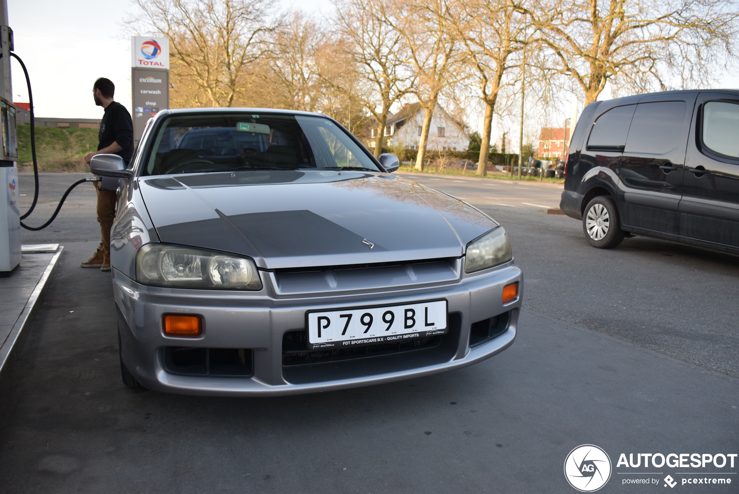 Nissan Skyline R34 Sedan