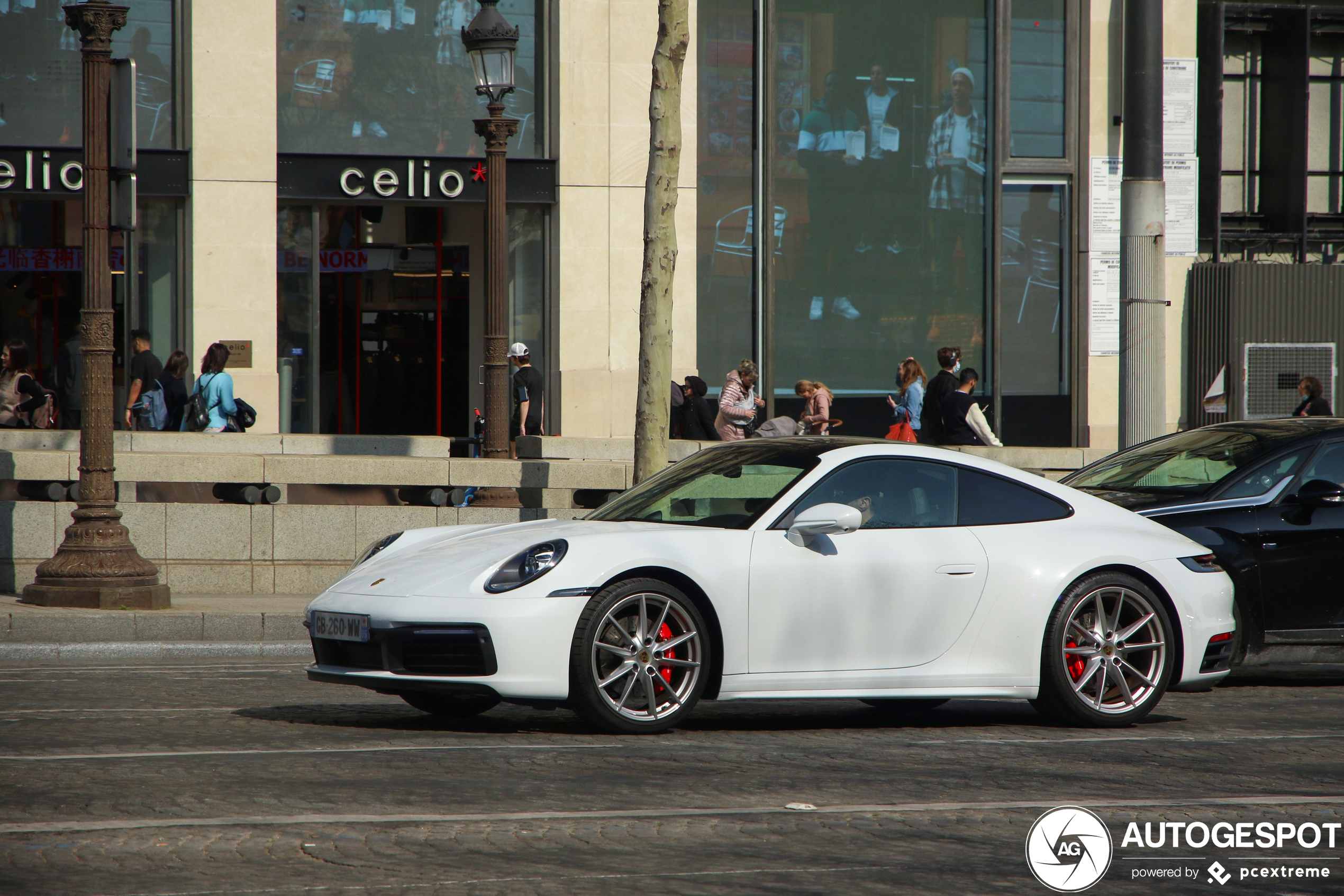 Porsche 992 Carrera 4S