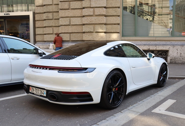 Porsche 992 Carrera 4S