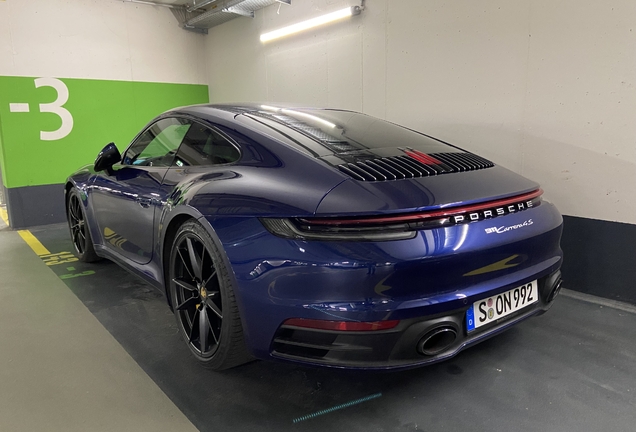 Porsche 992 Carrera 4S