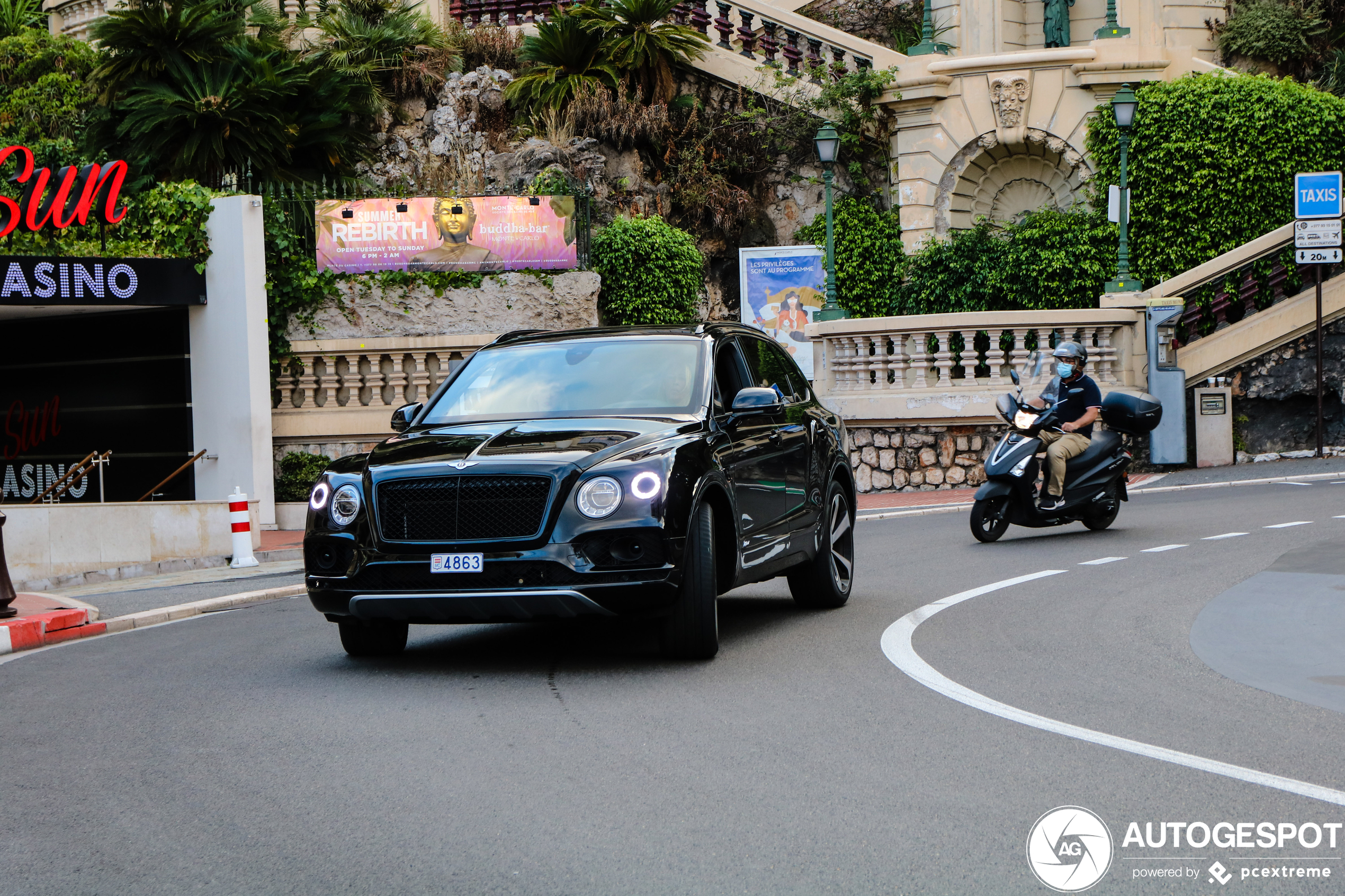 Bentley Bentayga Hybrid