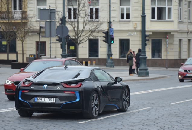 BMW i8