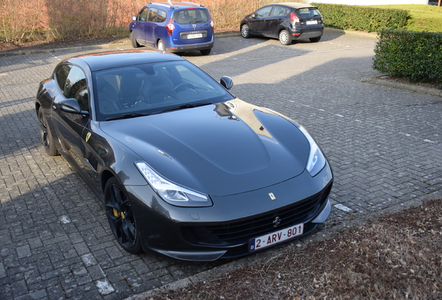 Ferrari GTC4Lusso T