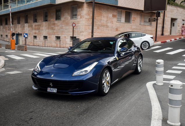 Ferrari GTC4Lusso T