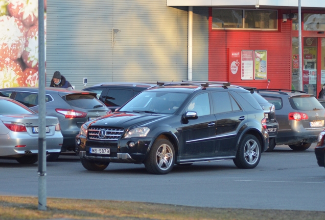 Mercedes-Benz ML 63 AMG 10th Anniversary