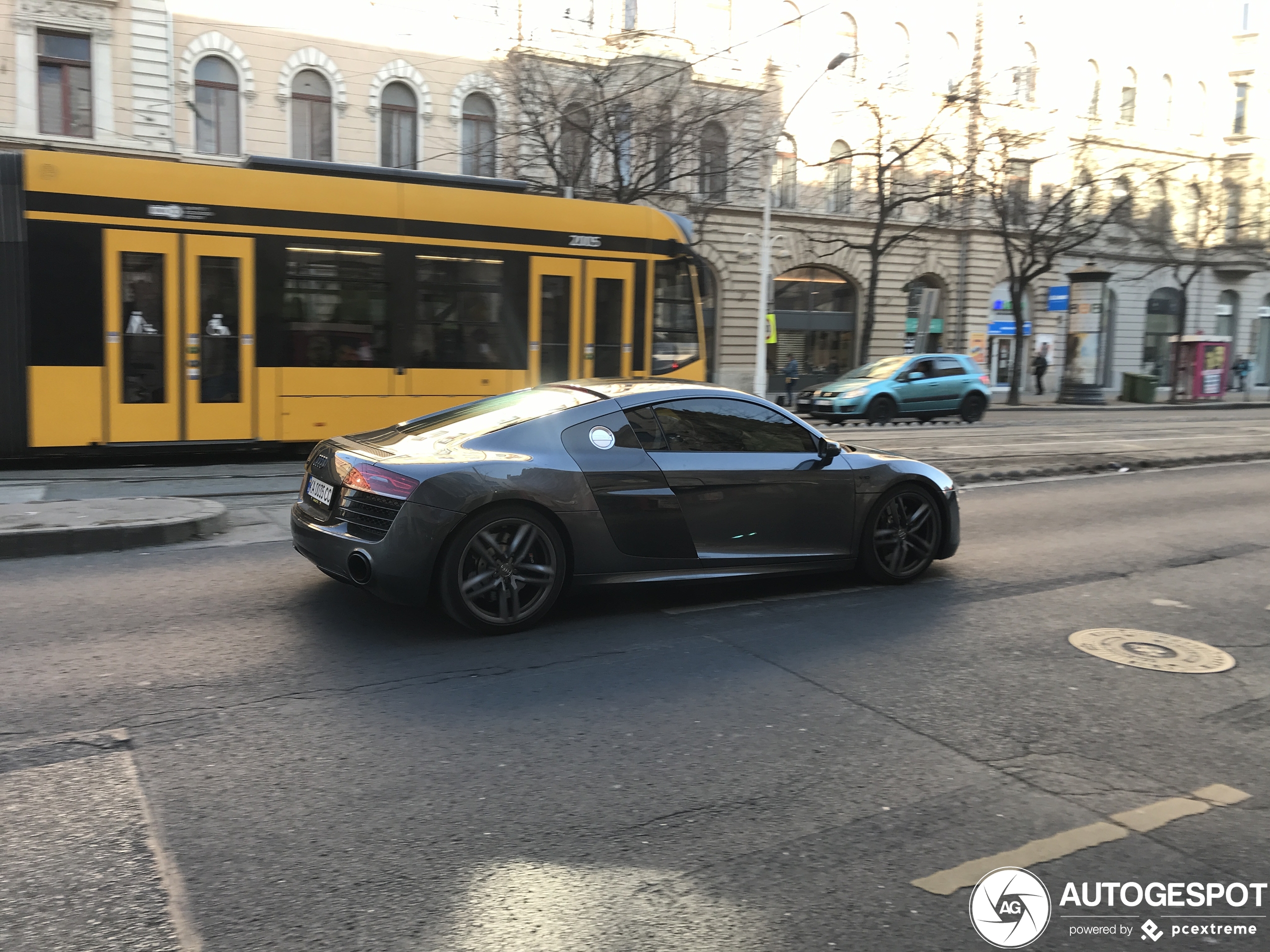 Audi R8 V10 2013