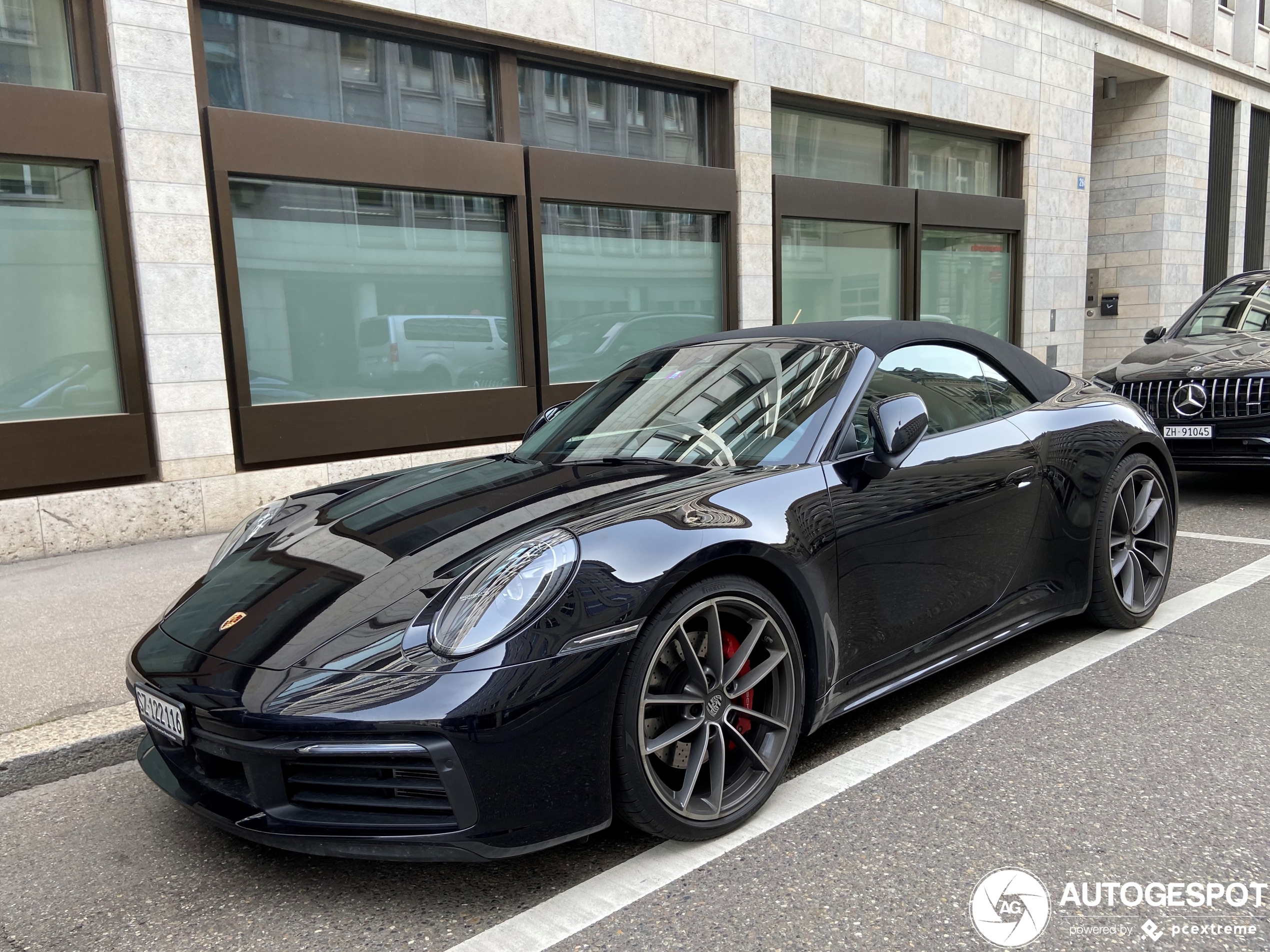 Porsche 992 Carrera 4S Cabriolet