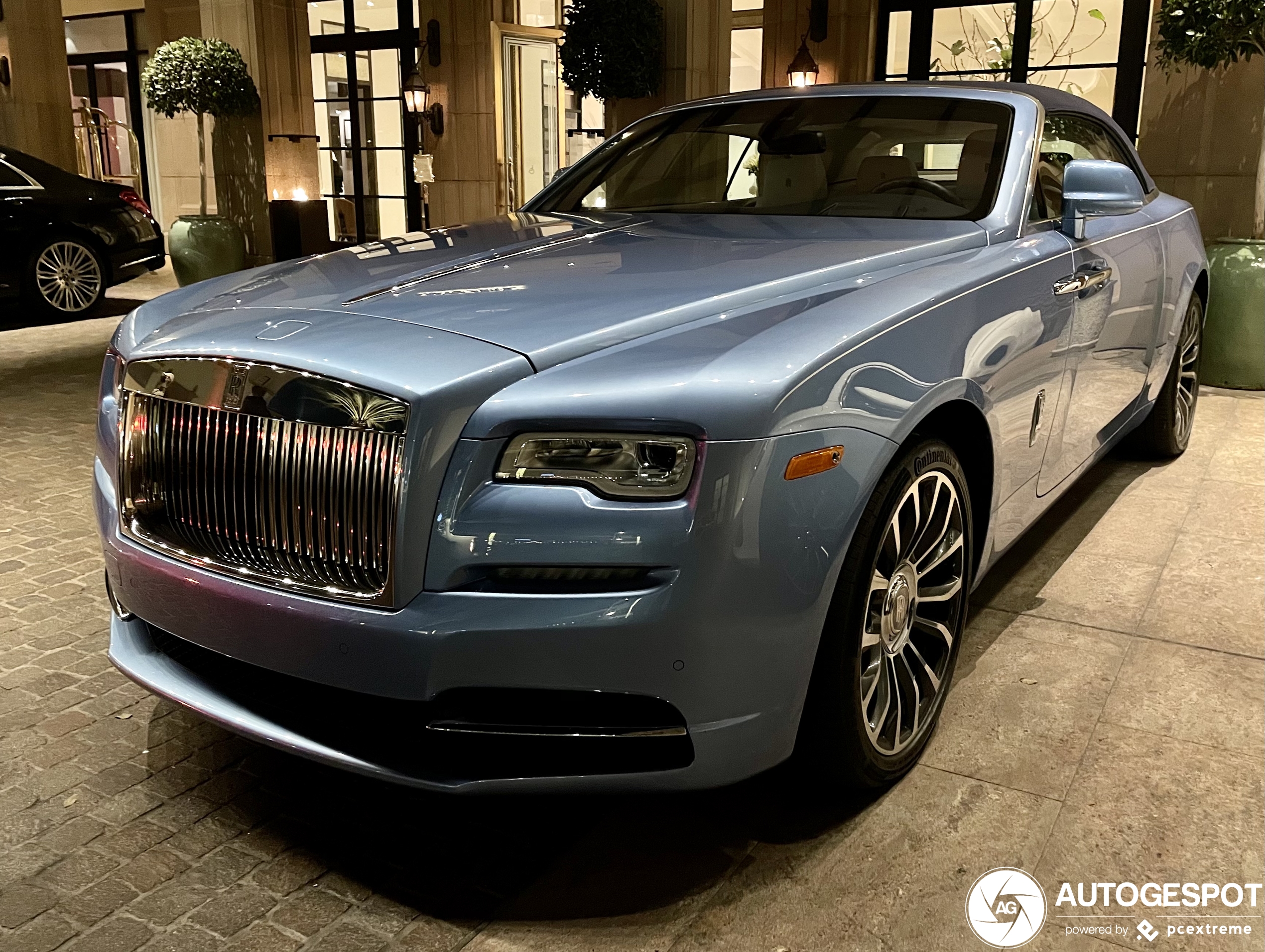 Rolls-Royce Dawn