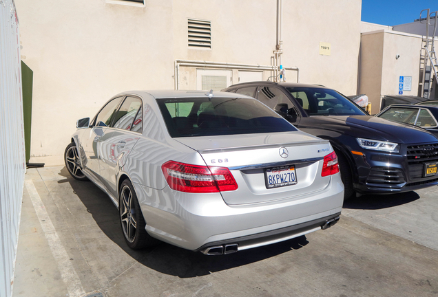 Mercedes-Benz E 63 AMG W212 V8 Biturbo