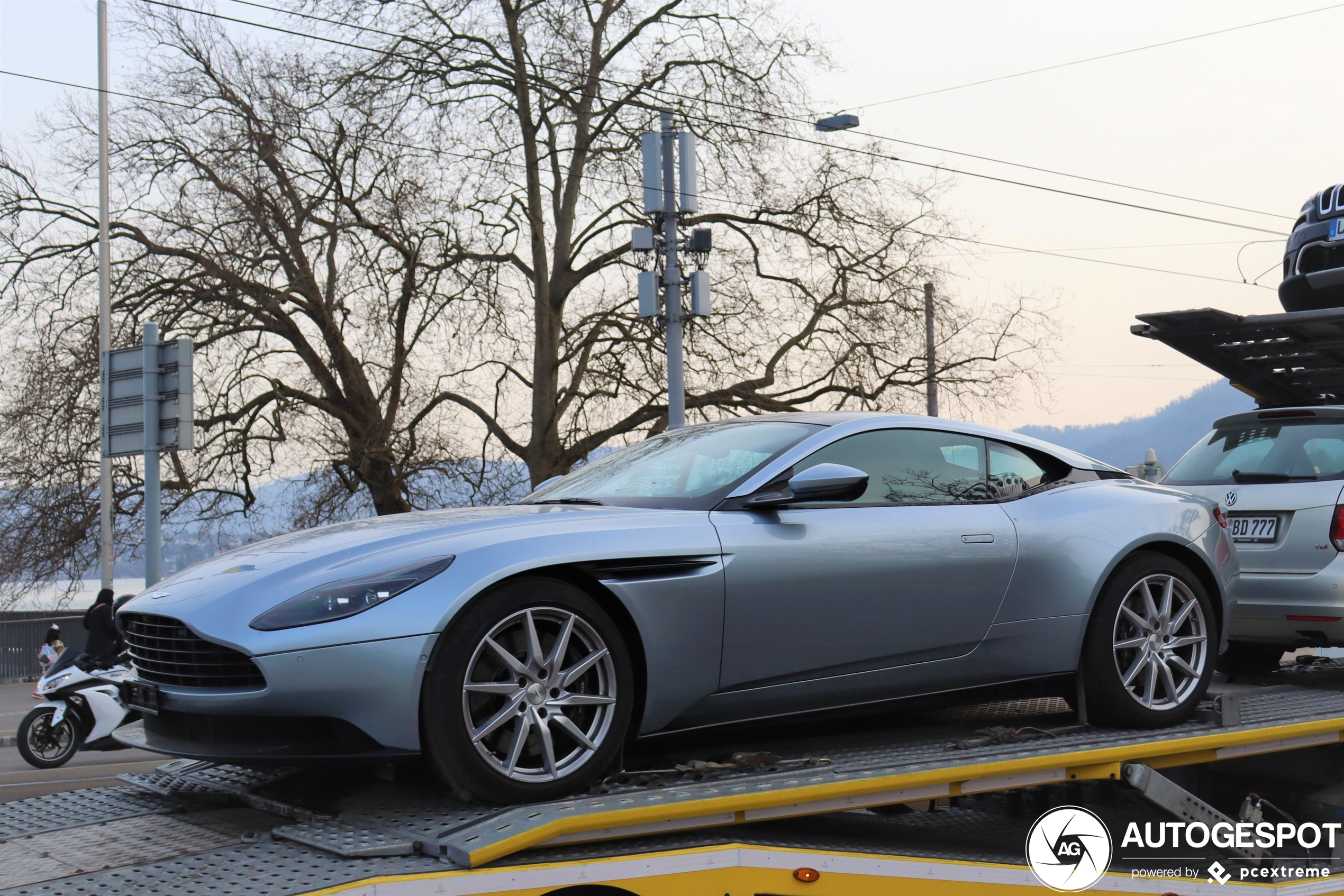 Aston Martin DB11 V8