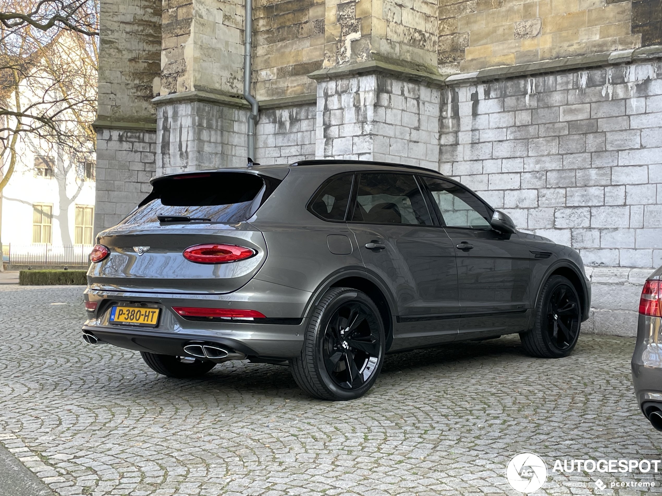 Bentley Bentayga Hybrid 2021