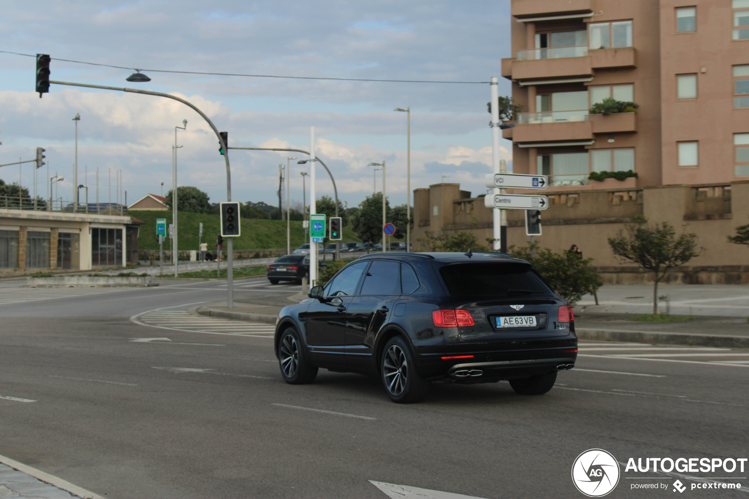 Bentley Bentayga Hybrid